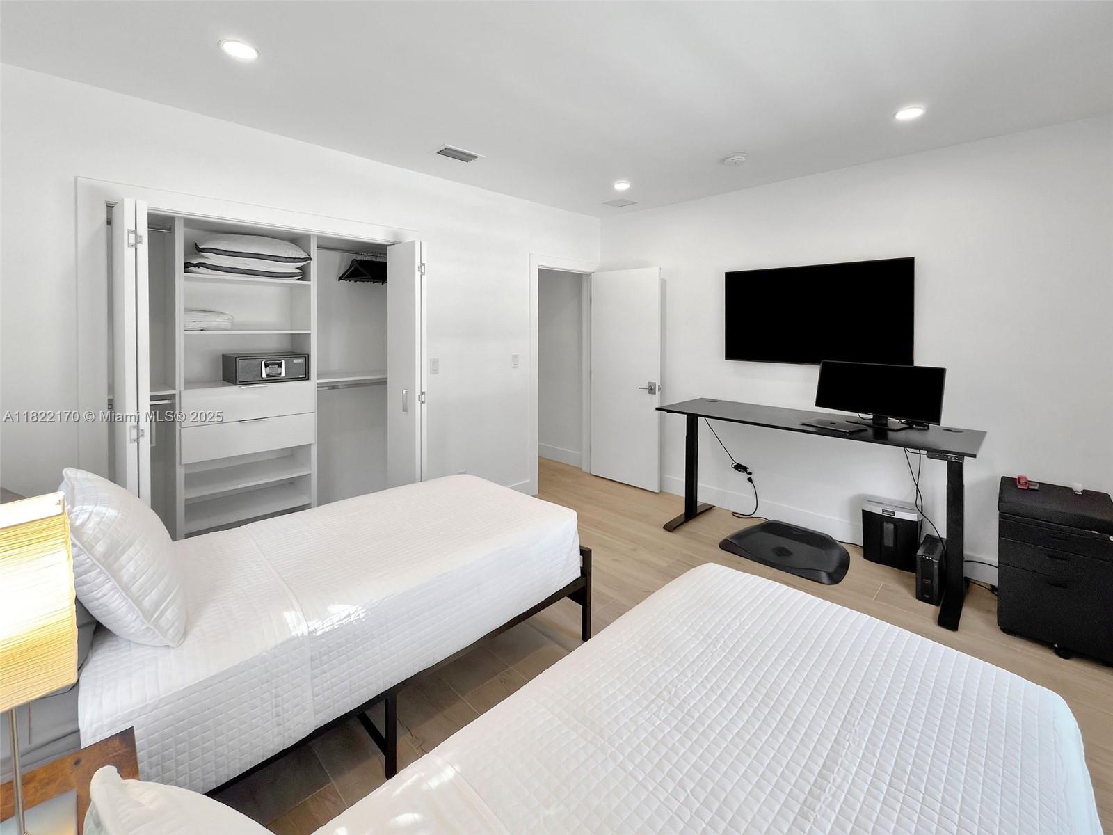 130 Southwest 25th Road Miami, FL 33129 - Photo 25 of 39