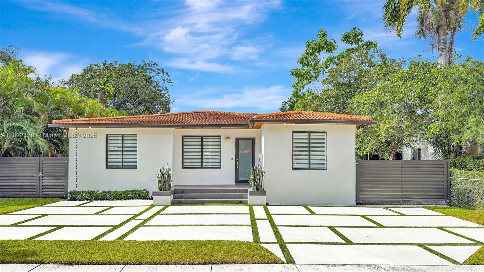 130 Southwest 25th Road Miami, FL 33129 - Photo 3 of 39