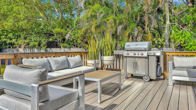 $7,800 | 130 Southwest 25th Road, Miami, FL 33129