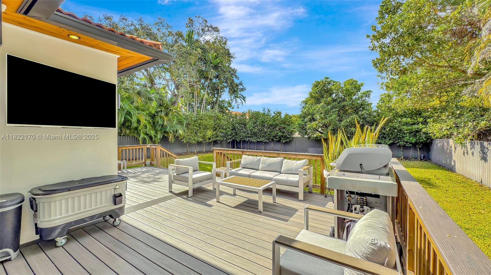 130 Southwest 25th Road Miami, FL 33129 - Photo 7 of 39