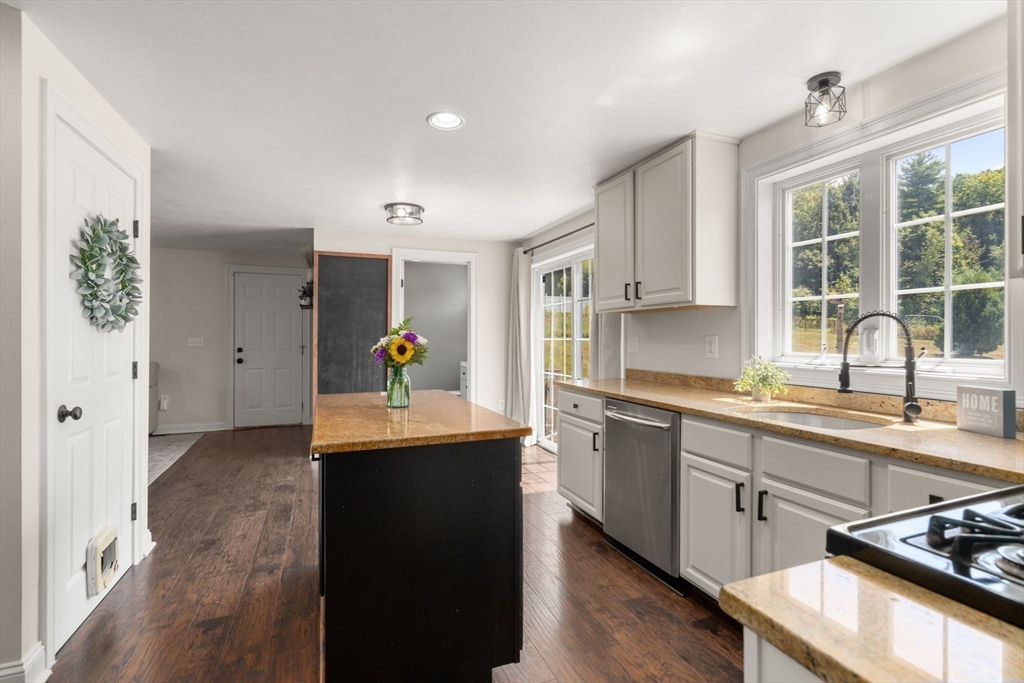 152 Miles Road Athol, MA 01331 - Photo 5 of 31 Gallery Image 5