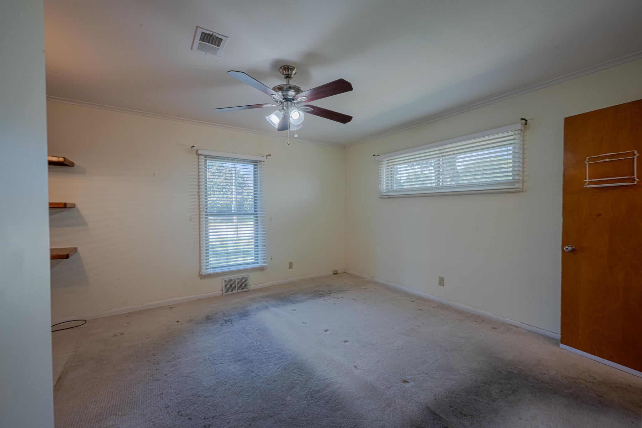 248 North Yates Road Memphis, TN 38120 - Photo 21 of 40 a view of an empty room with a window