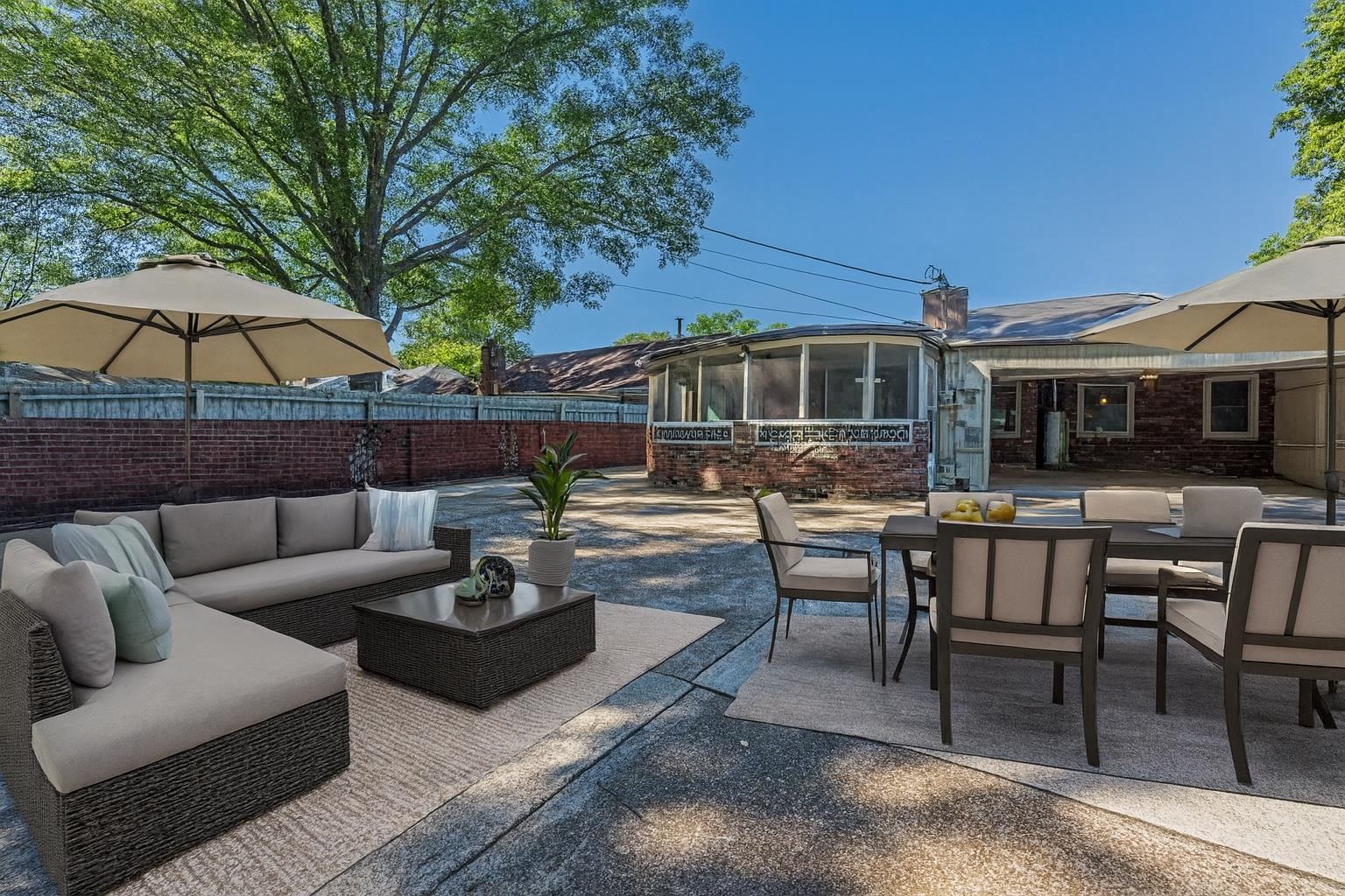248 North Yates Road Memphis, TN 38120 - Photo 29 of 40 This image has been virtually staged.
