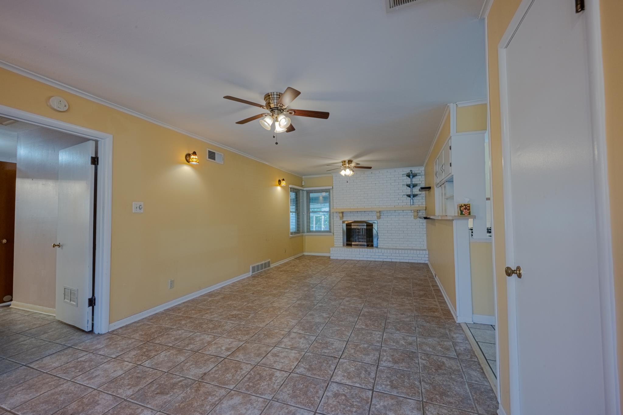 248 North Yates Road Memphis, TN 38120 - Photo 3 of 40