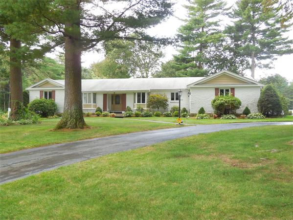18 Pine Ridge Road North Reading, MA 01864 - Photo 1 of 23 Gallery Image 1