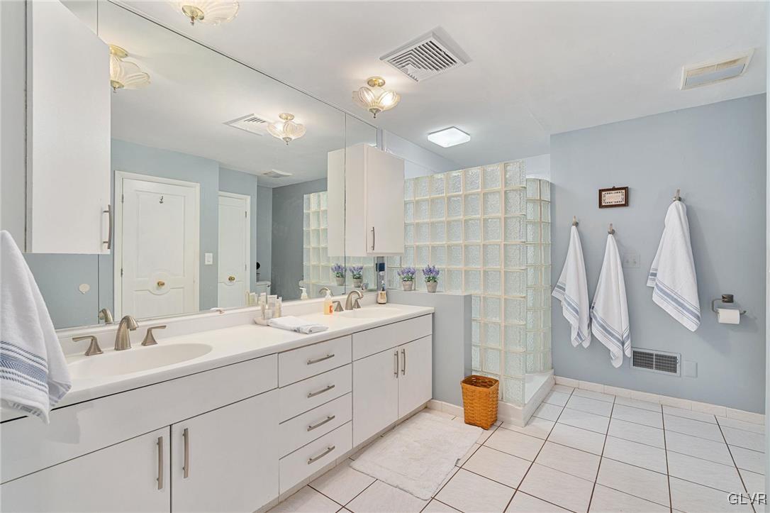 1390 Springhouse Road Allentown, PA 18104 - Photo 34 of 39 Gallery Image 34