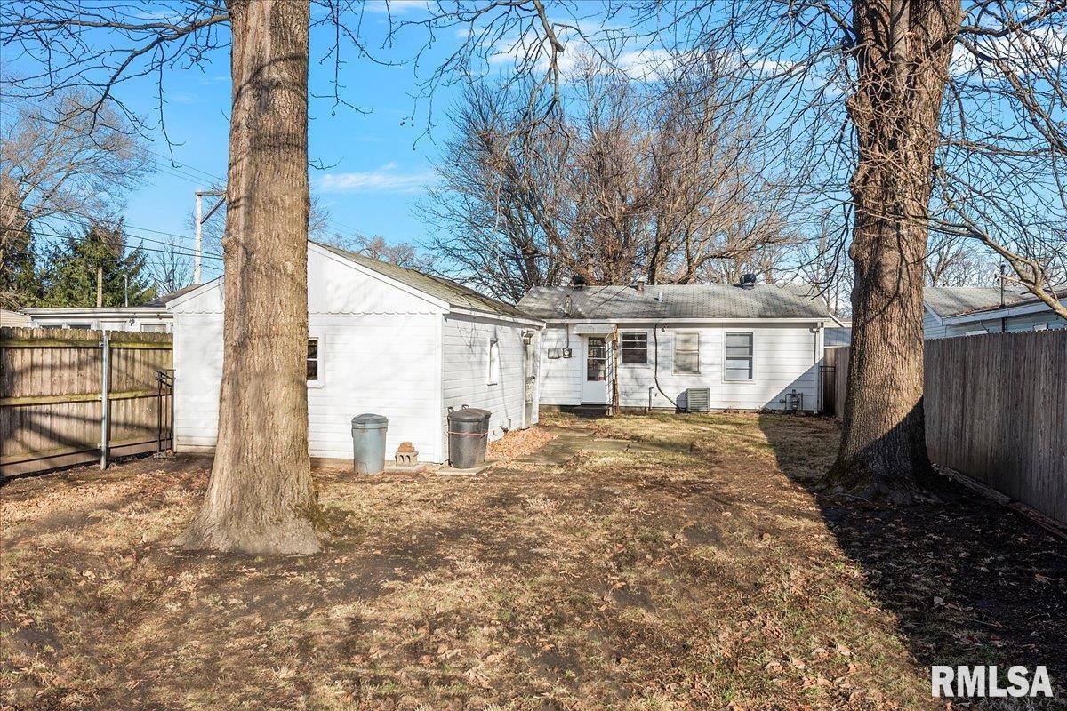 17 Goodwin Court Springfield, IL 62704 - Photo 17 of 20