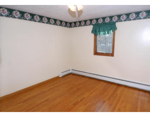 152 Lloyd Avenue Springfield, MA 01119 - Photo 4 of 13 Gallery Image 4
