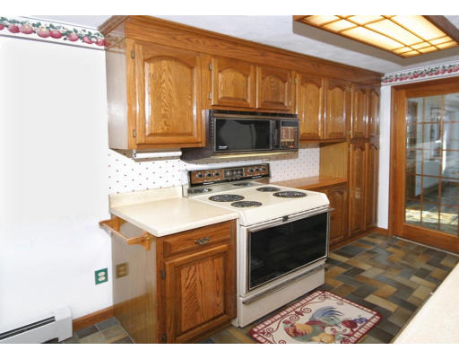 152 Lloyd Avenue Springfield, MA 01119 - Photo 8 of 13 Gallery Image 8