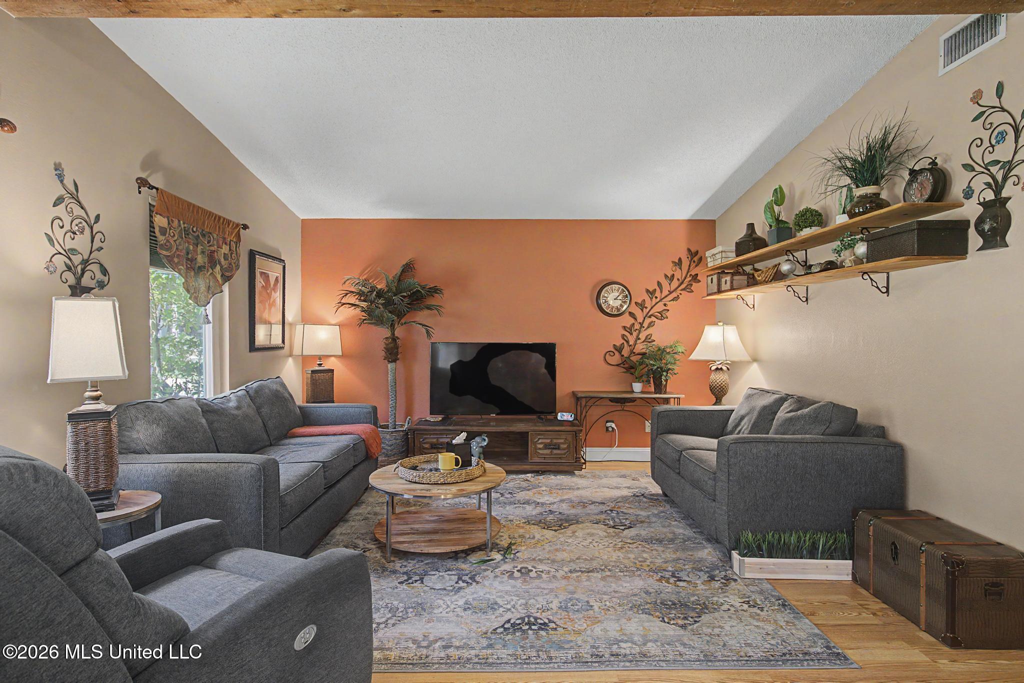 1867 Brasher Road Biloxi, MS 39532 - Photo 20 of 30 LIVING RM 2