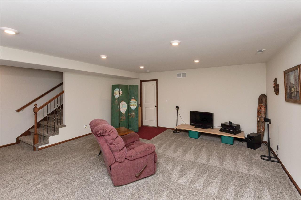 2011 Shady Grove Road Southwest Cedar Rapids, IA 52404 - Photo 27 of 34 Gallery Image 27