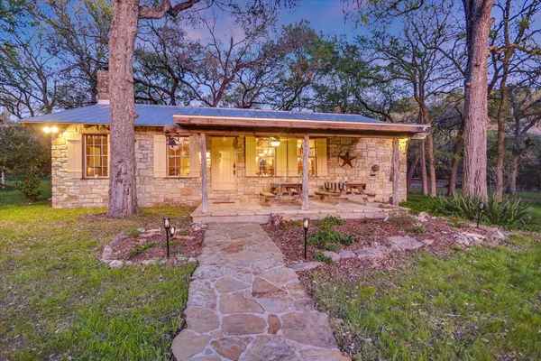 $1,387,000 | 300 Deer Lake Estates, Wimberley, TX 78676