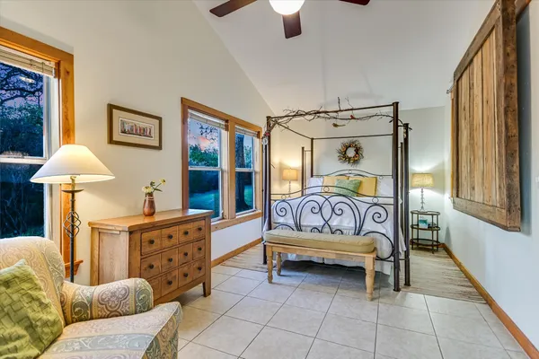 $1,387,000 | 300 Deer Lake Estates, Wimberley, TX 78676