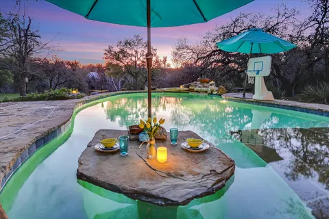 $1,387,000 | 300 Deer Lake Estates, Wimberley, TX 78676