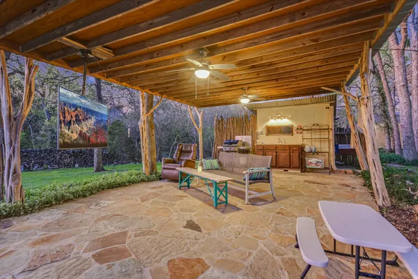 $1,387,000 | 300 Deer Lake Estates, Wimberley, TX 78676