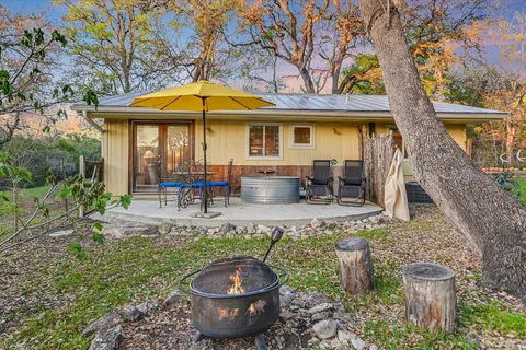 $1,387,000 | 300 Deer Lake Estates, Wimberley, TX 78676