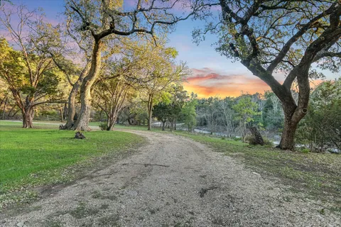 $1,387,000 | 300 Deer Lake Estates, Wimberley, TX 78676