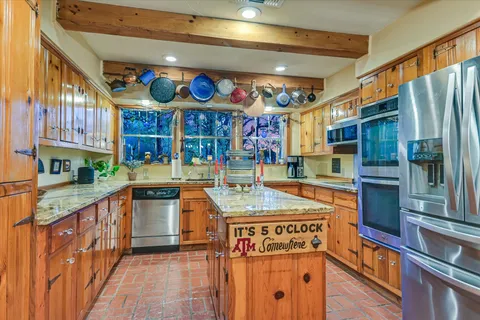 $1,297,000 | 300 Deer Lake Estates, Wimberley, TX 78676