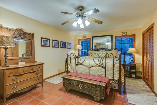 $1,387,000 | 300 Deer Lake Estates, Wimberley, TX 78676