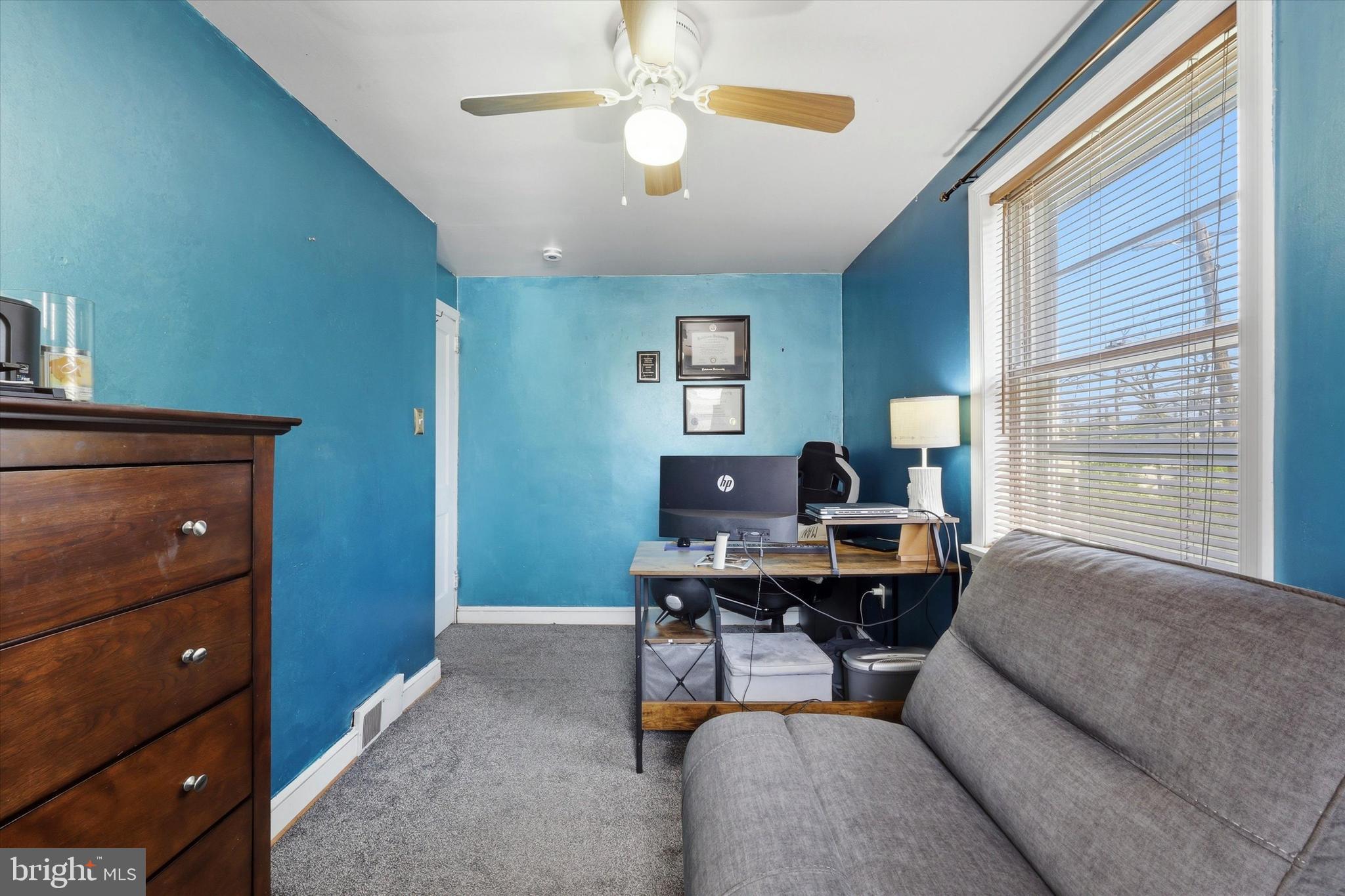 1801 Cricket Lane Folcroft, PA 19032 - Photo 15 of 22 a workspace with furniture and a window