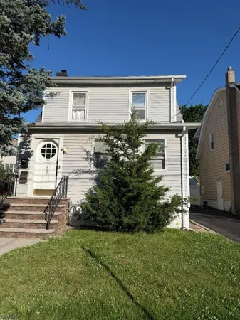 $2,000 | 222 East Henry Street, Linden, NJ 07036