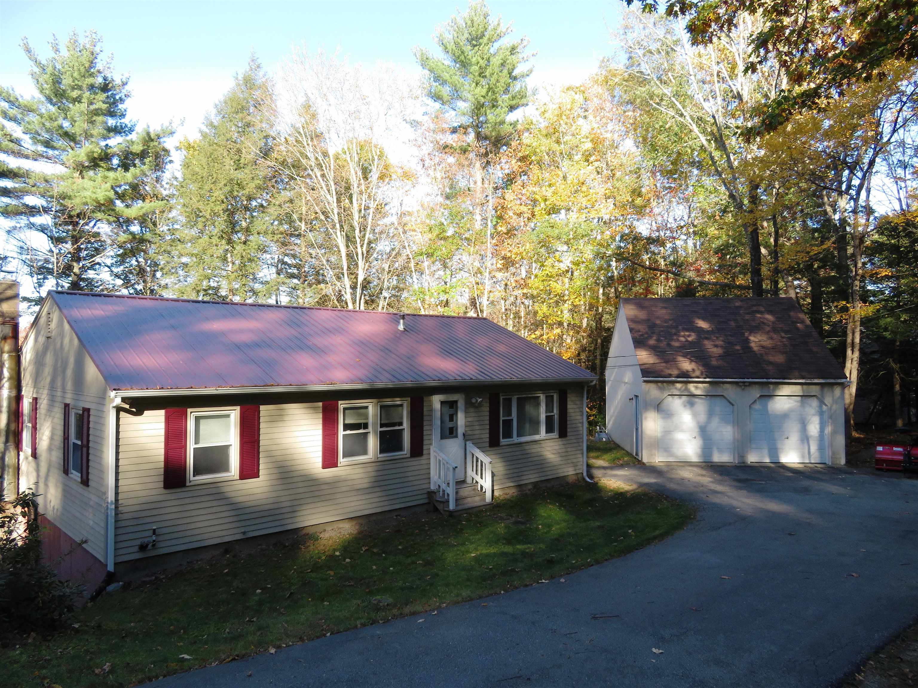 102 Coffin Road Epping, NH 03042 - Photo 1 of 32 Gallery Image 1