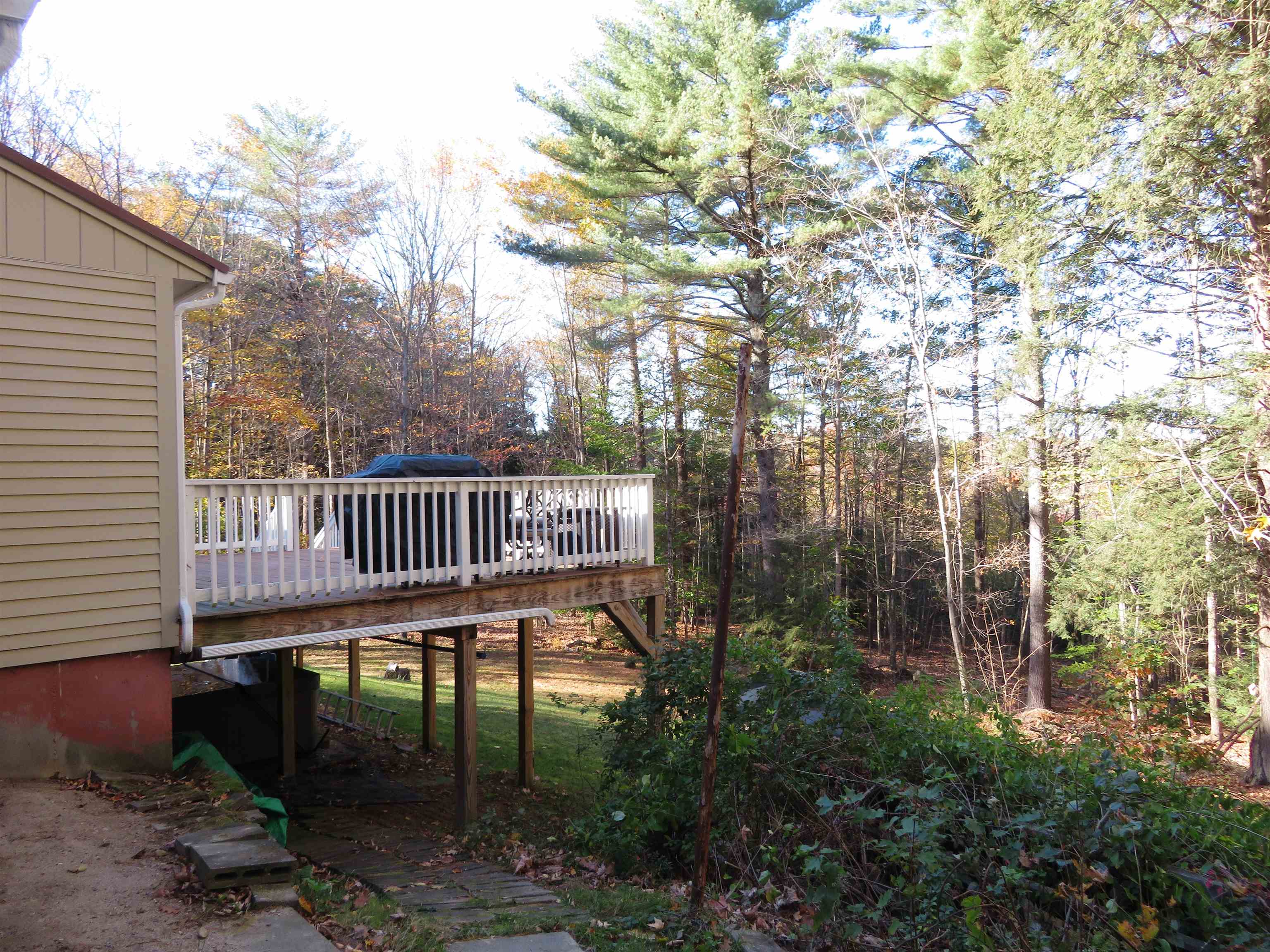 102 Coffin Road Epping, NH 03042 - Photo 6 of 32 Gallery Image 6