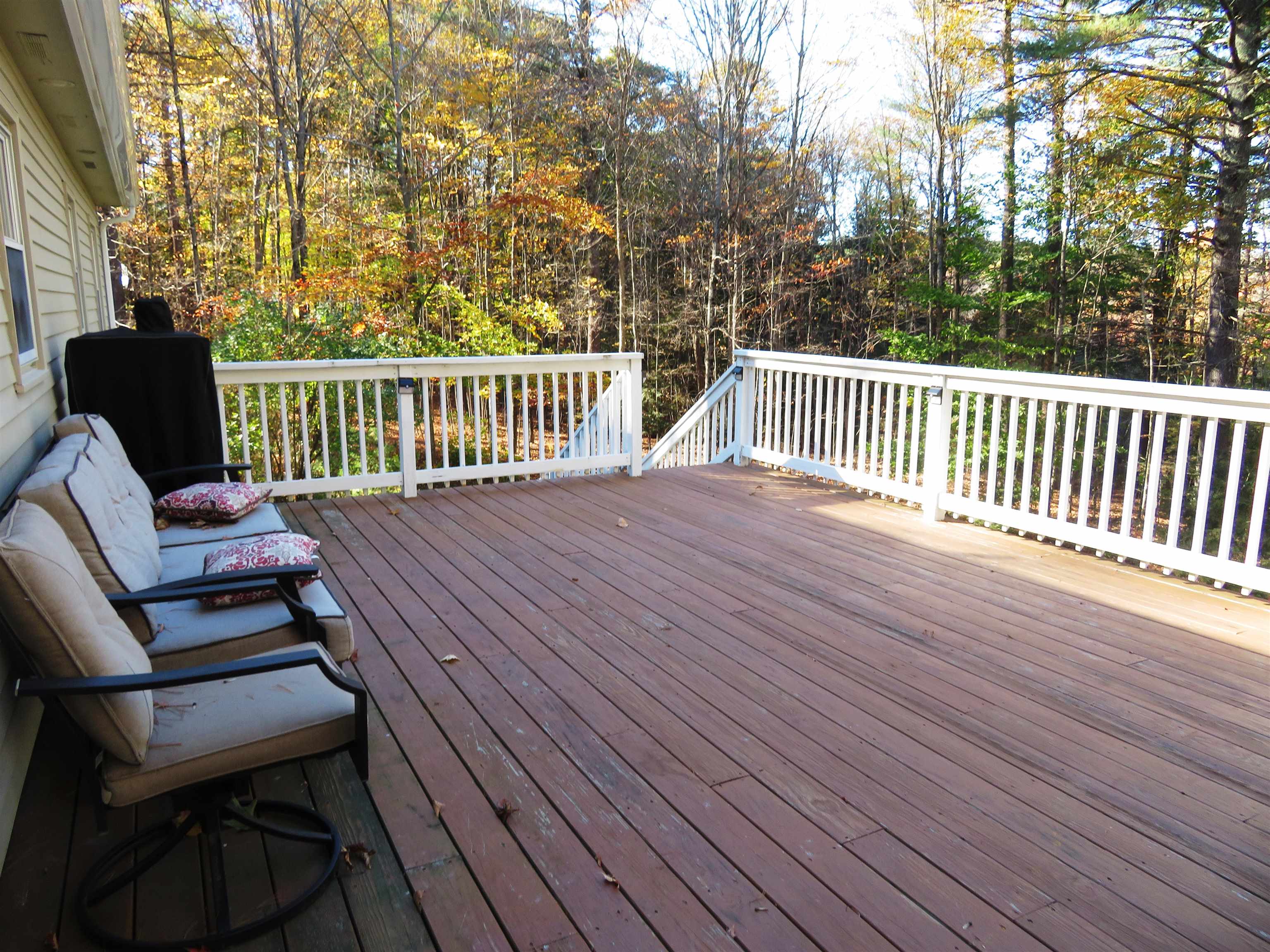 102 Coffin Road Epping, NH 03042 - Photo 7 of 32 Gallery Image 7