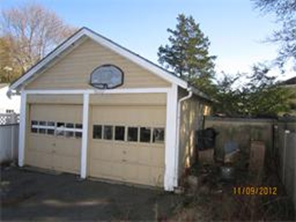 22 Riverside Avenue Gloucester, MA 01930 - Photo 3 of 13 a view of a house with a door