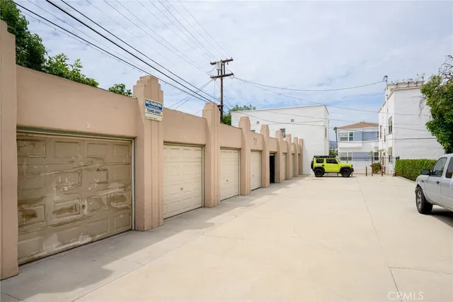 $1,900 | 200 East Lomita Avenue, Unit 5, Glendale, CA 91205