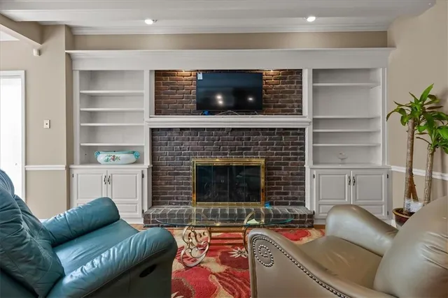 $495,000 | 4501 Northwest Baltimore Court, Kansas City, MO 64116