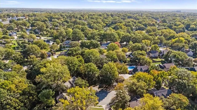 $495,000 | 4501 Northwest Baltimore Court, Kansas City, MO 64116