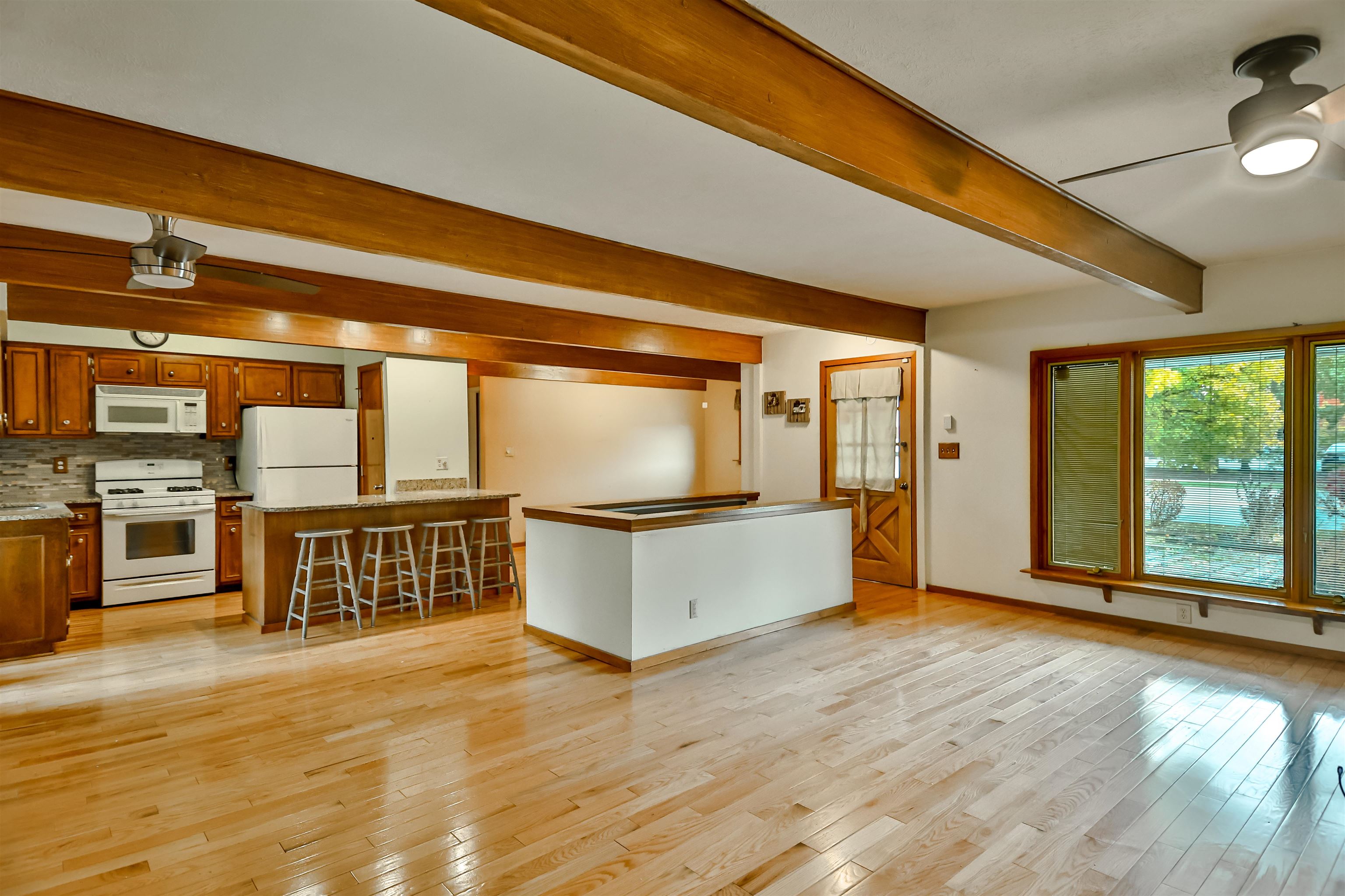 4520 Guilford Road Rockford, IL 61107 - Photo 14 of 28 a view of an empty room