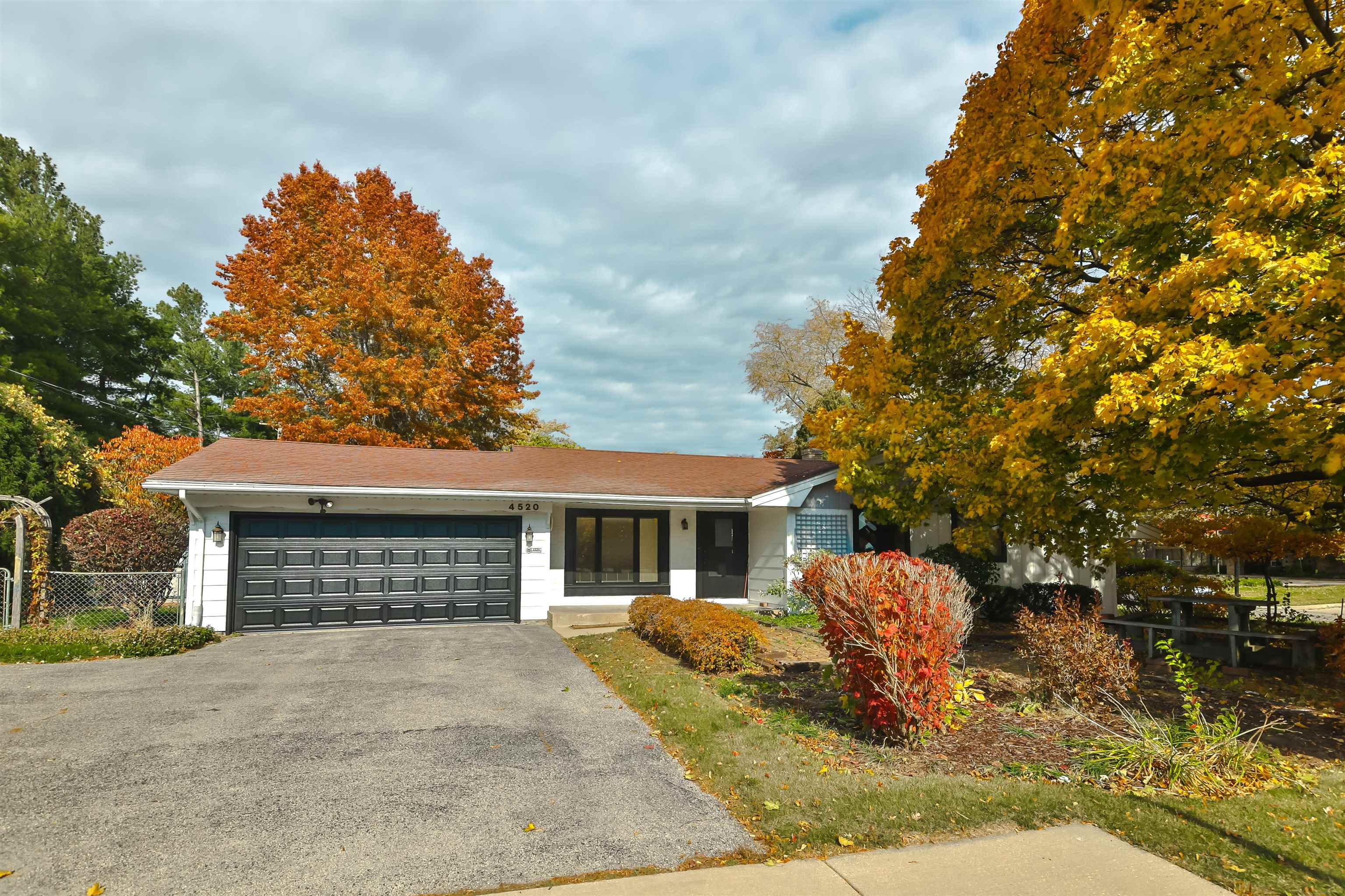 4520 Guilford Road Rockford, IL 61107 - Photo 5 of 28