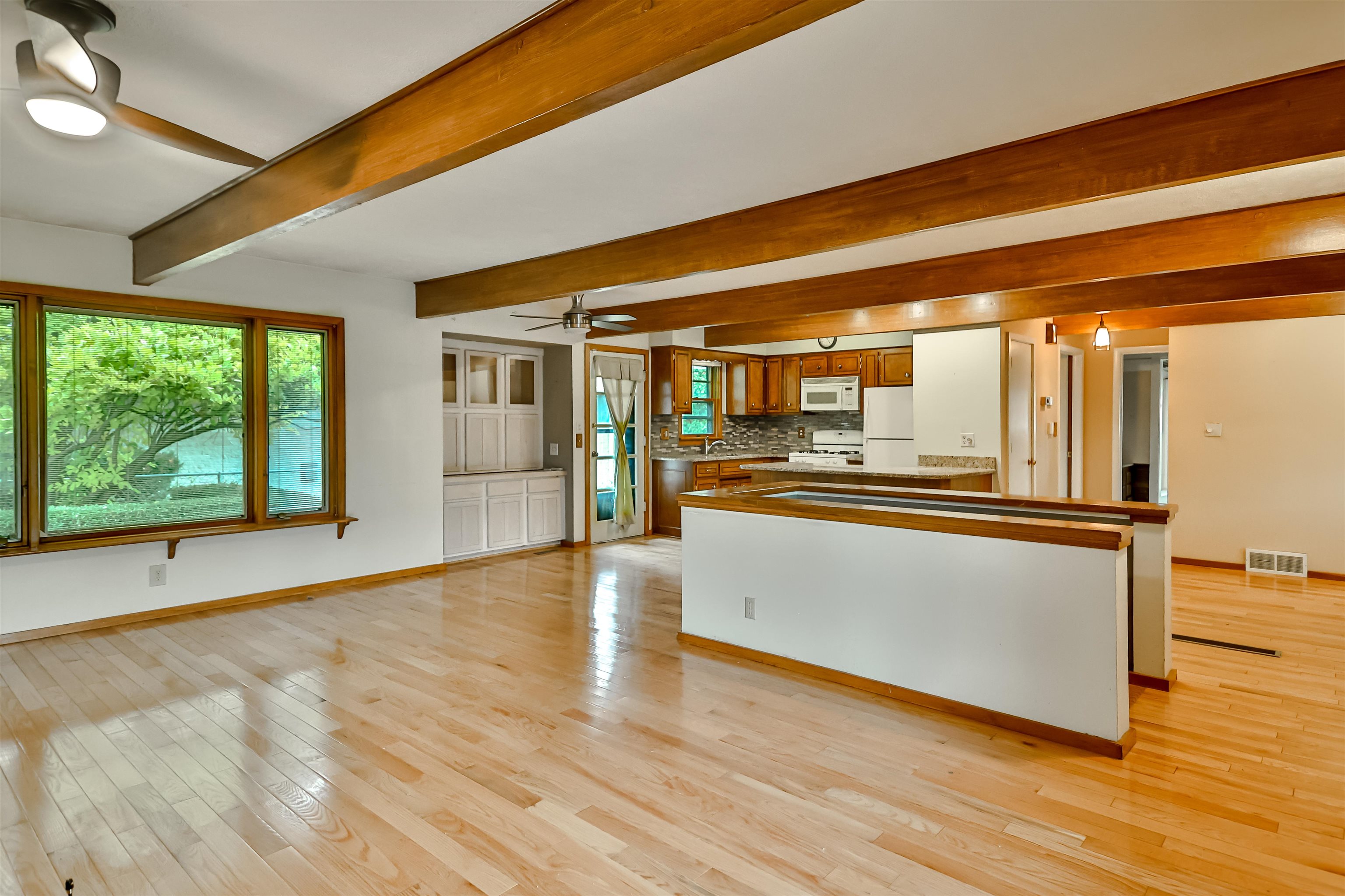 4520 Guilford Road Rockford, IL 61107 - Photo 7 of 28 a view of kitchen with wooden floor