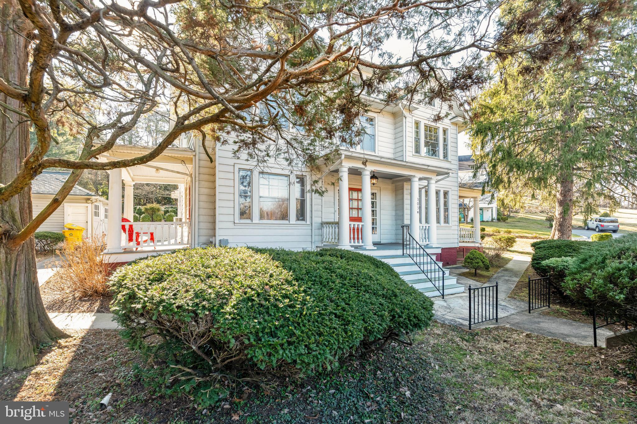 303 North Camp Meade Road Linthicum Heights, MD 21090 - Photo 2 of 36 Southern Charm!
