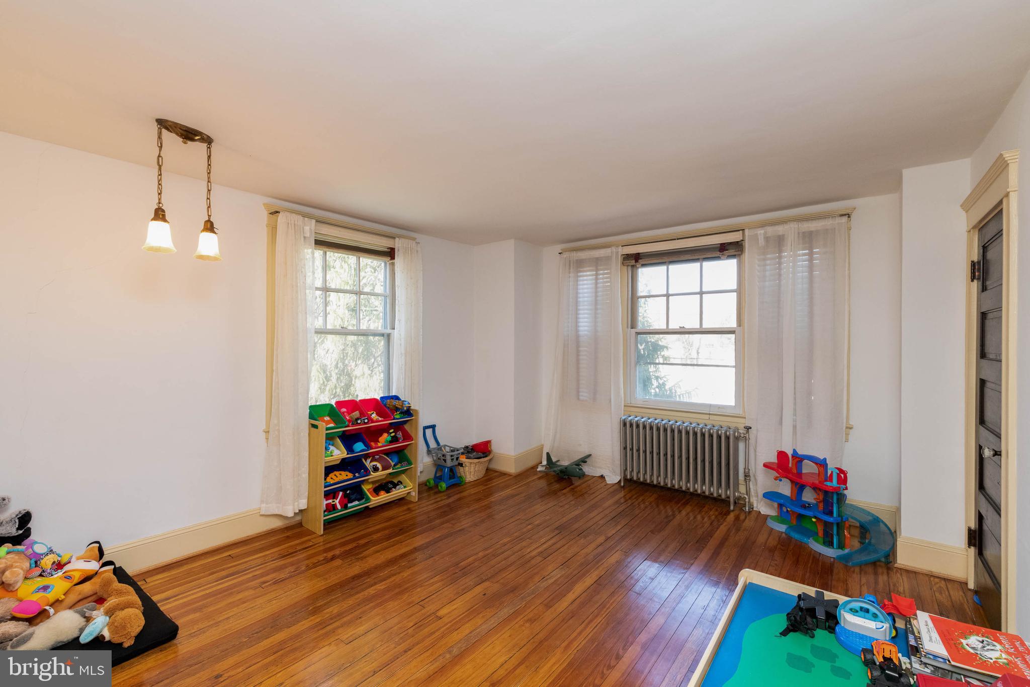 303 North Camp Meade Road Linthicum Heights, MD 21090 - Photo 26 of 36 4th bedroom/playroom