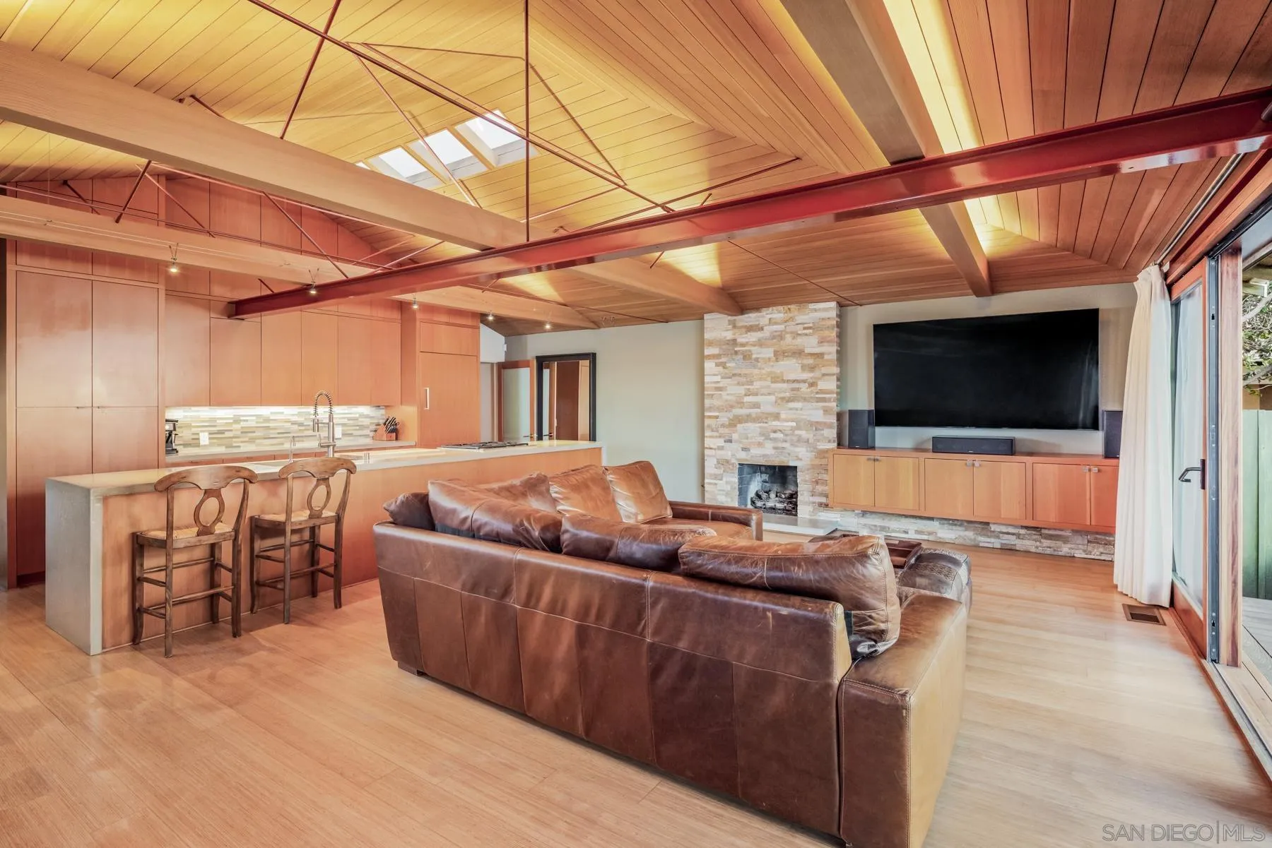 330 Neptune Avenue Encinitas, CA 92024 - Photo 12 of 34