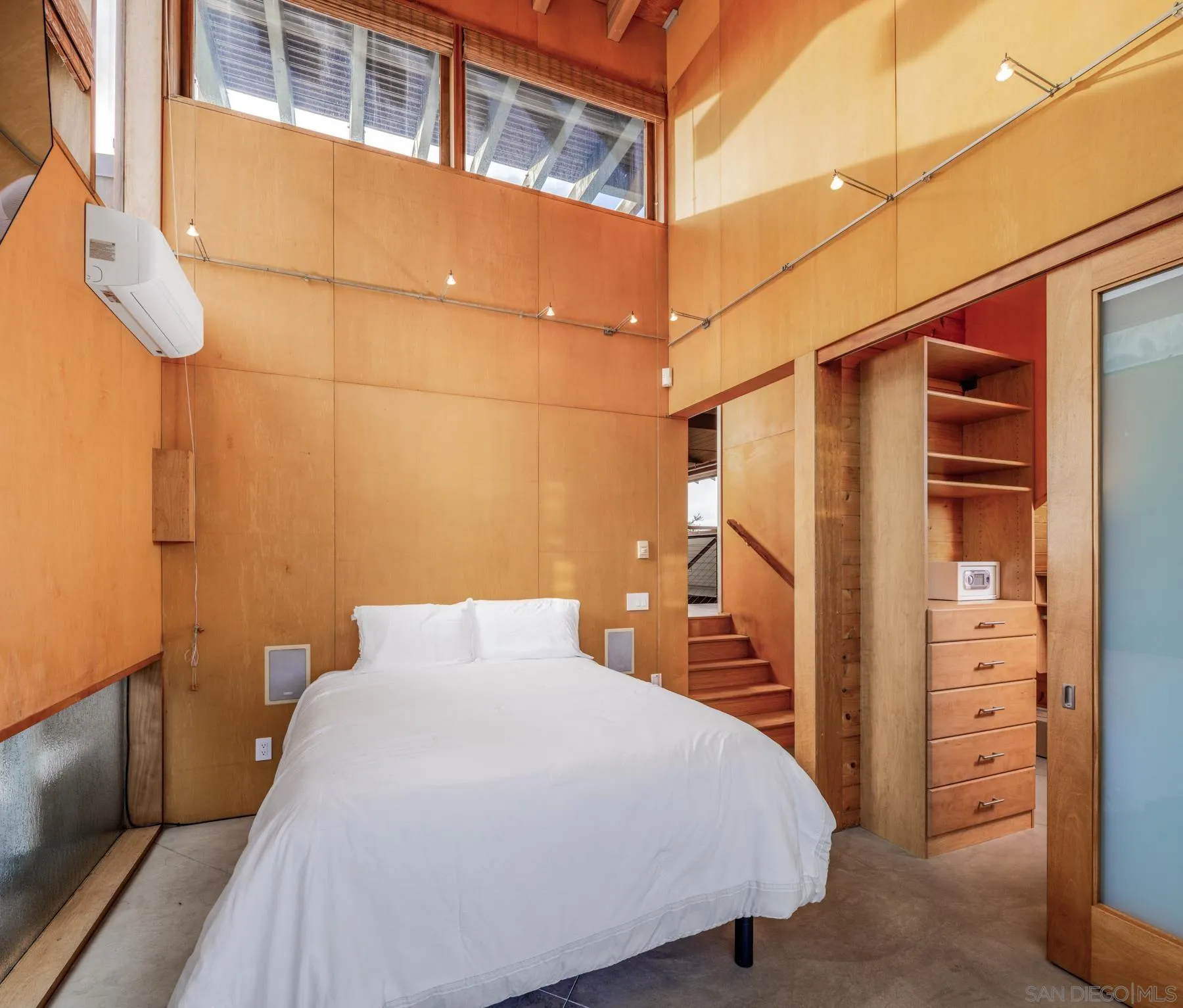 330 Neptune Avenue Encinitas, CA 92024 - Photo 15 of 34