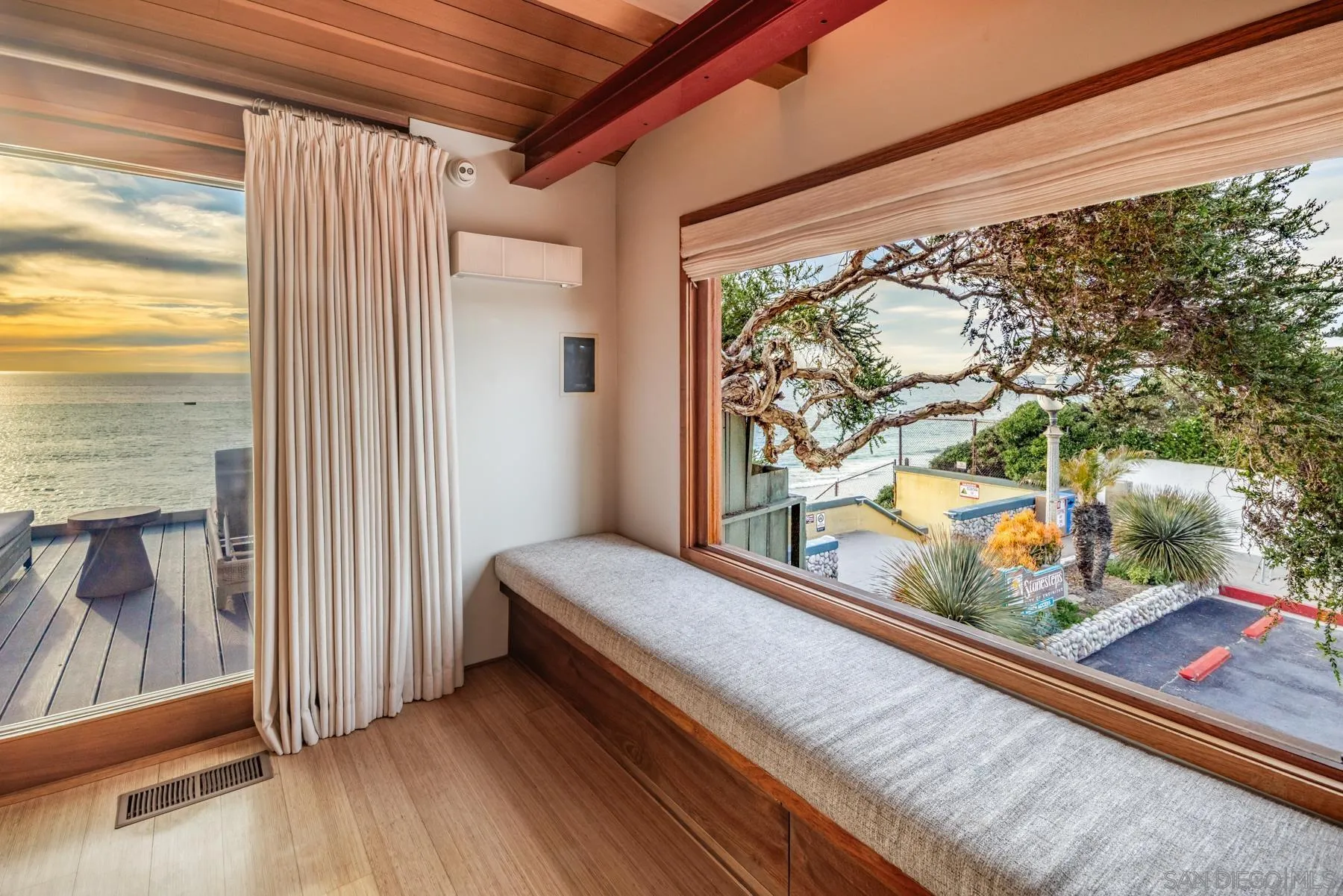 330 Neptune Avenue Encinitas, CA 92024 - Photo 6 of 34