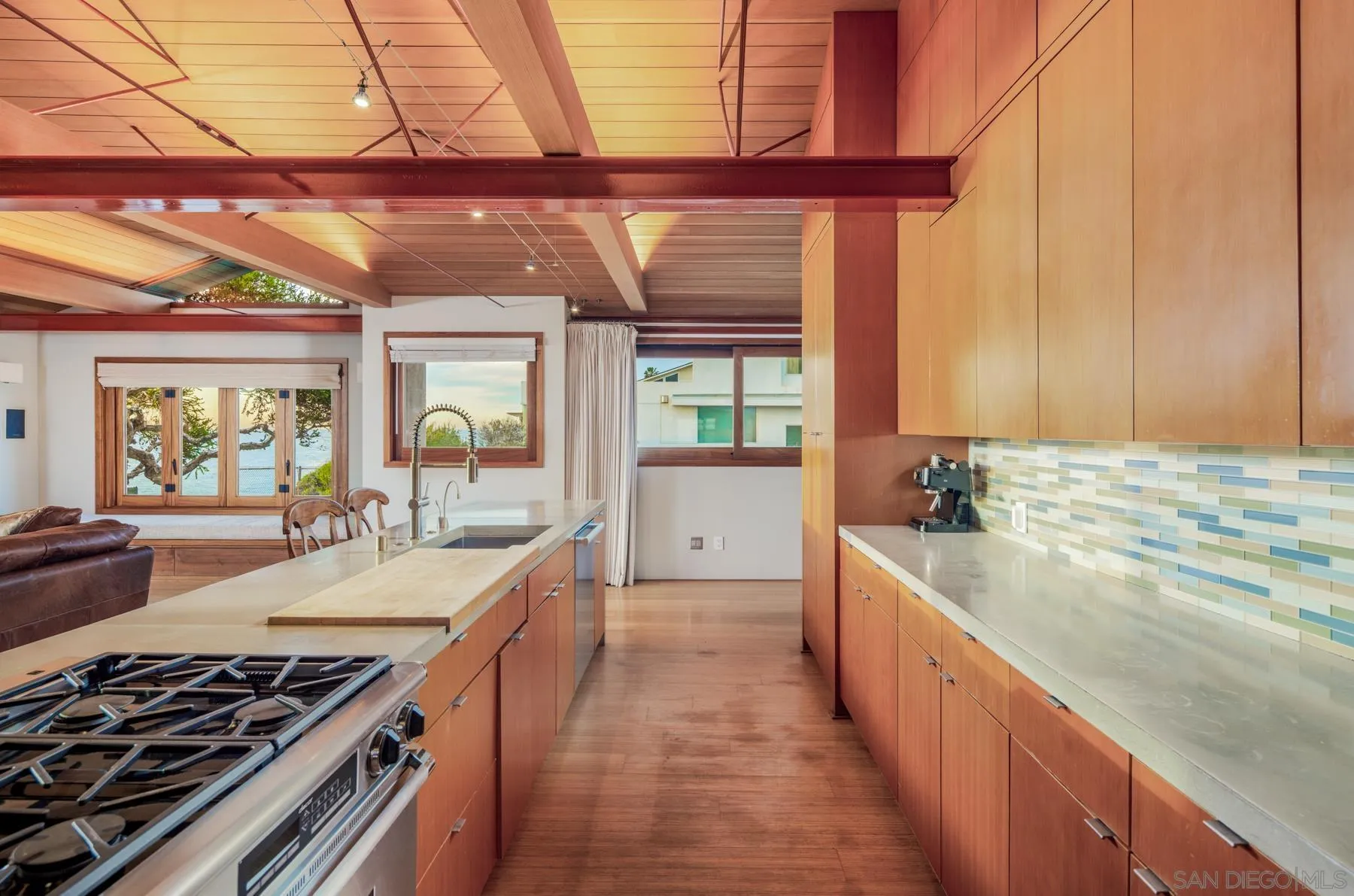 330 Neptune Avenue Encinitas, CA 92024 - Photo 10 of 34