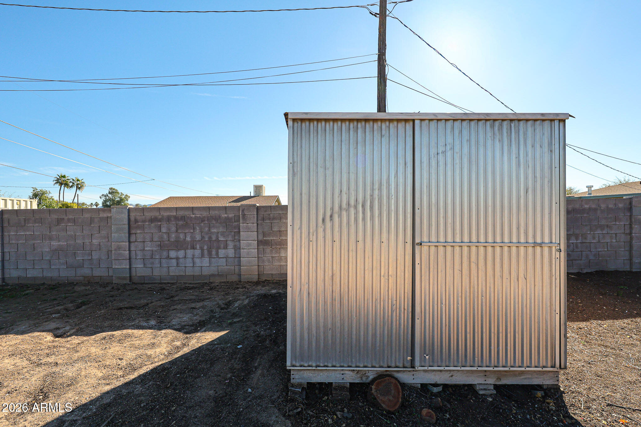12819 North 22nd Place Phoenix, AZ 85022 - Photo 26 of 28 a backyard of a house