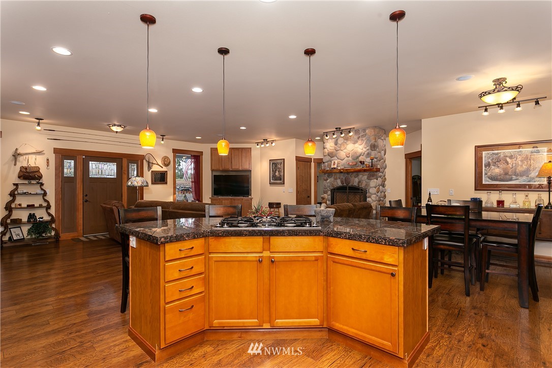 160 Okonek Road Grapeview, WA 98546 - Photo 6 of 25 Gallery Image 6