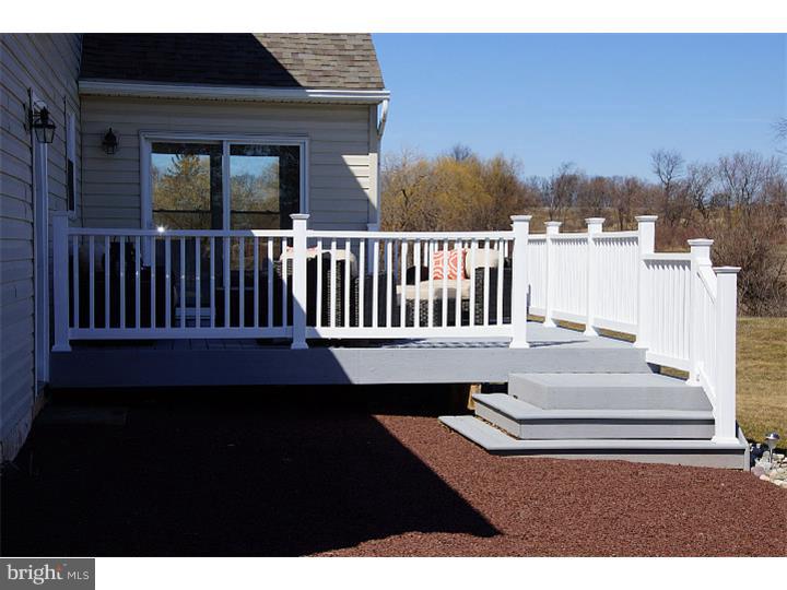 2335 Weiss Road Quakertown, PA 18951 - Photo 22 of 25 Deck