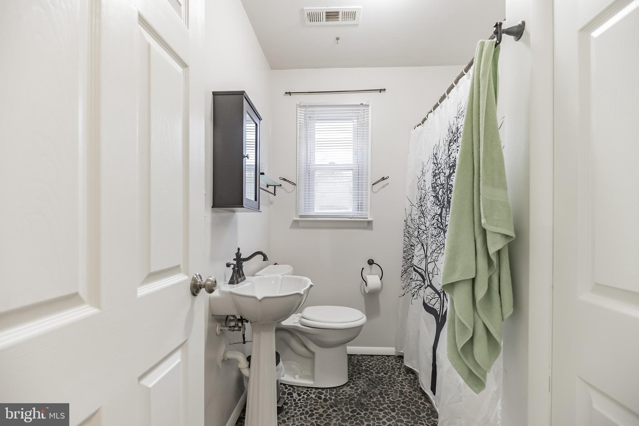 122 Norcross Road Berlin, NJ 08009 - Photo 11 of 28