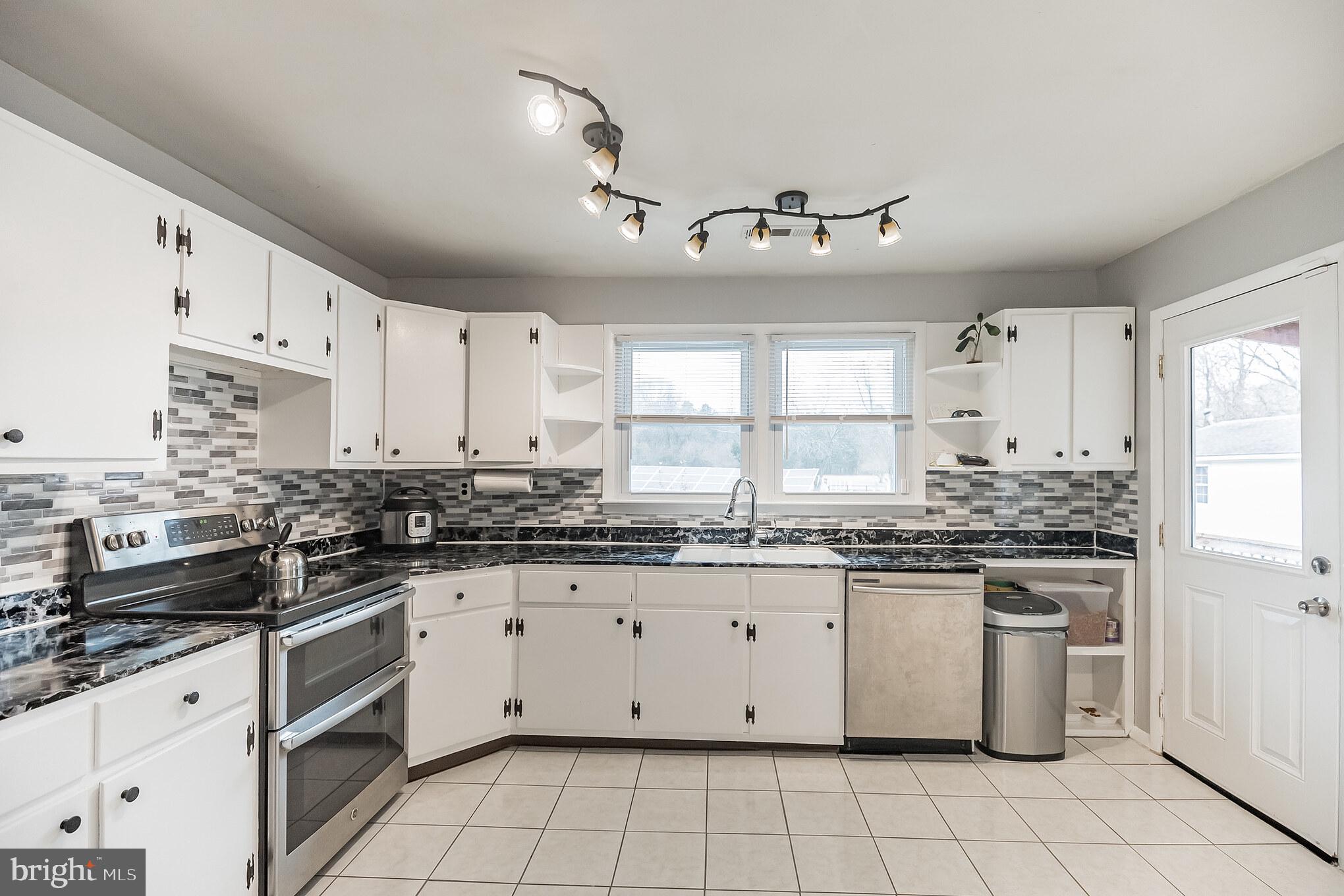122 Norcross Road Berlin, NJ 08009 - Photo 8 of 28
