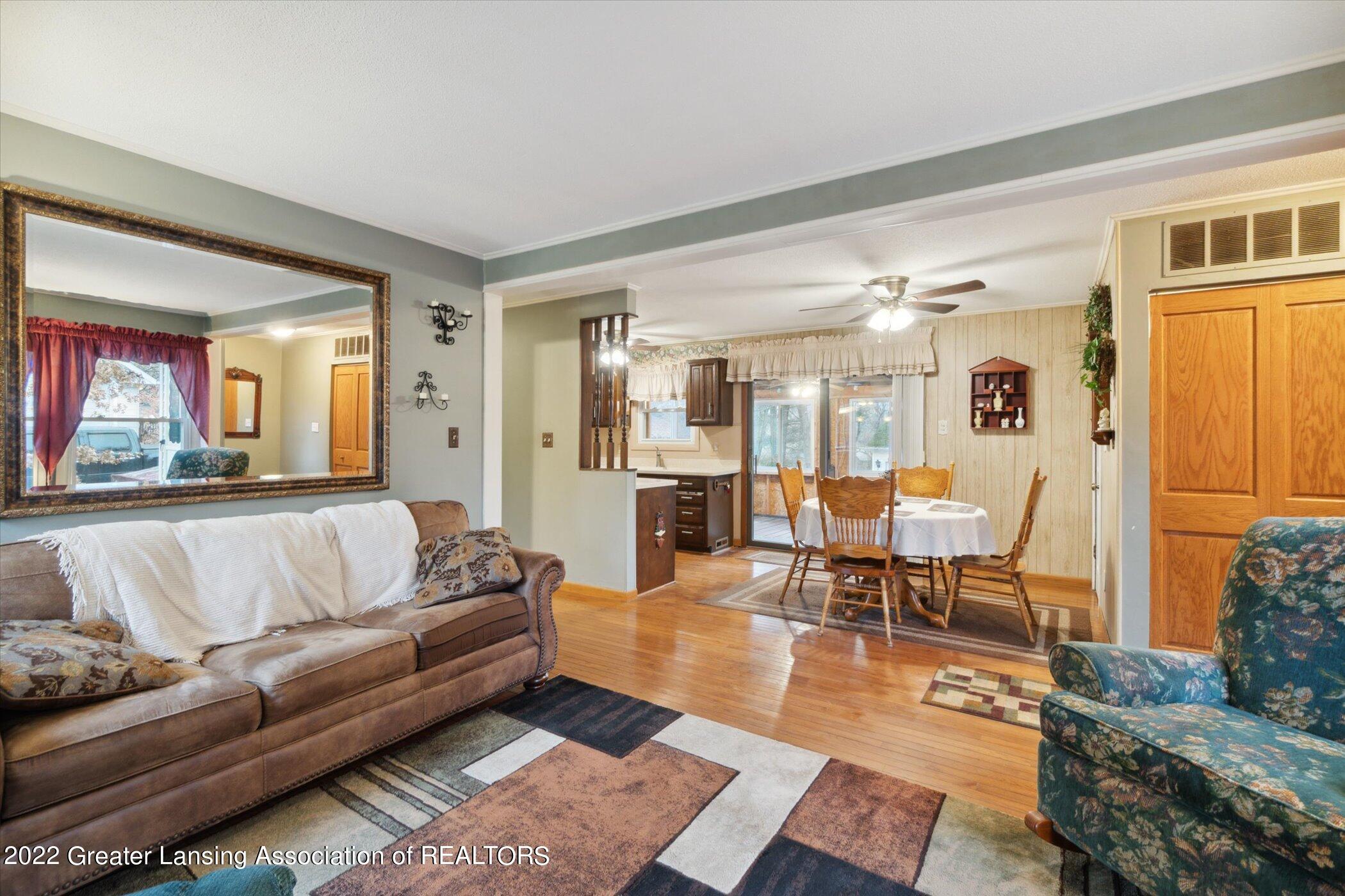 6314 Hilliard Road Lansing, MI 48911 - Photo 7 of 40 08-6314-Hilliard-Rd-Lansing-MI-48911-Win
