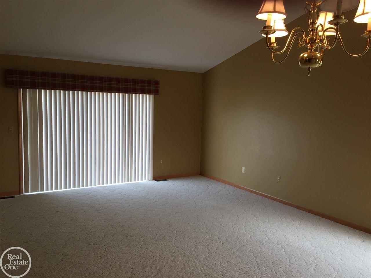 477 Newcastle Lane Romeo, MI 48065 - Photo 12 of 23 31294995-11.JPG