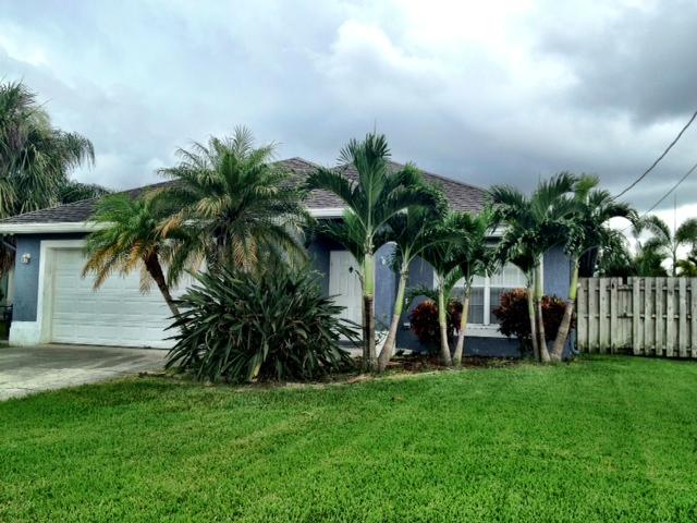 6326 Lucerne Street Jupiter, FL 33458 - Photo 1 of 7 Front View