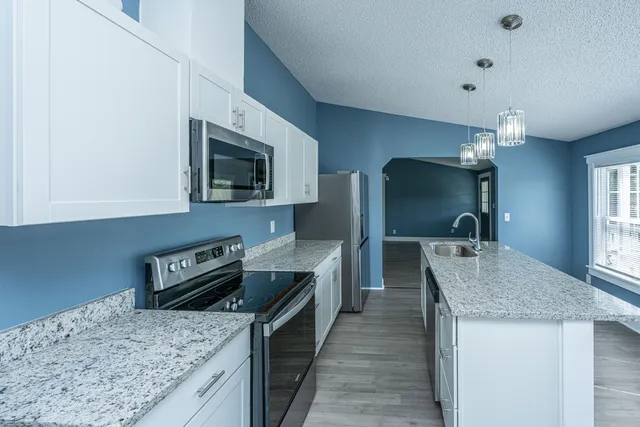 $300,000 | 406 Fairwoods Lane, Ridgeville, SC 29472